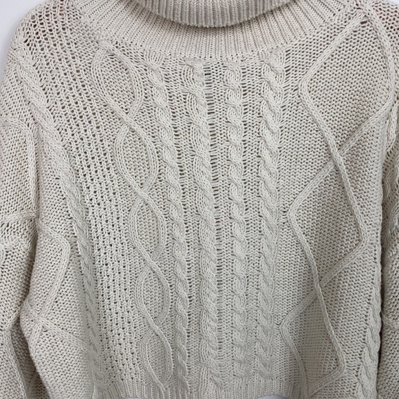 Cream Chunky Knit Cropped Turtleneck Sweater - Picture 3 of 11